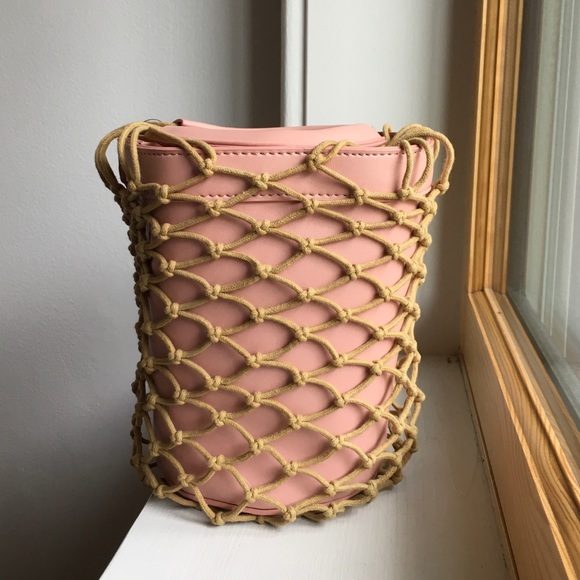 Melie Bianco Net Bucket Bag in Pink - Picture 2 of 7